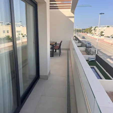 Mediterranean Garden Holidays Apartamento *