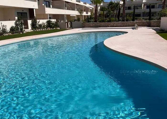 Lejlighed Mediterranean Garden Holidays *