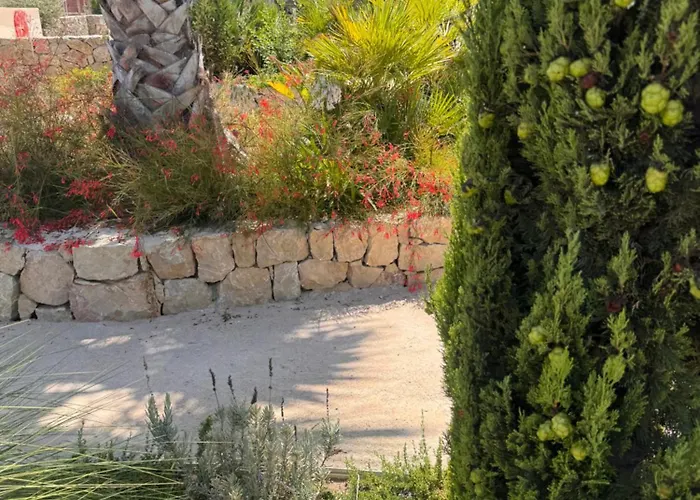 Mediterranean Garden Holidays Apartamento *