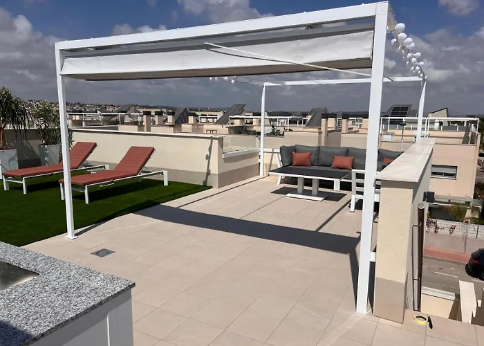 Mediterranean Garden Holidays Τορεβιέχα